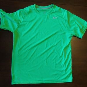 Men's Nike shirt